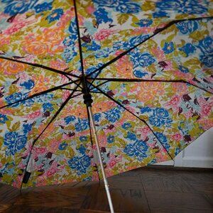 Floral Print Compact Umbrella – Auto Open/Close – Wooden Handle